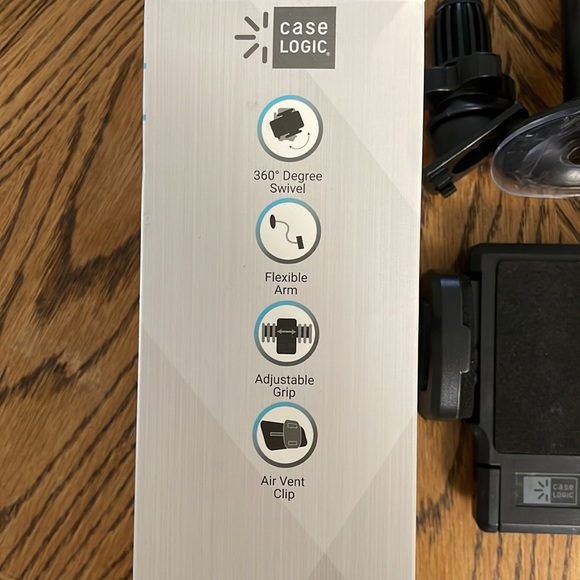 New Case Logic Car Mount Kit for Mobile Phones (Universal) - Picture 3 of 13